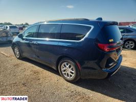 Chrysler Pacifica 2022 3
