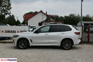 BMW X5 2019 3.0 340 KM