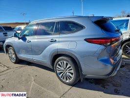Toyota Highlander 2022 3