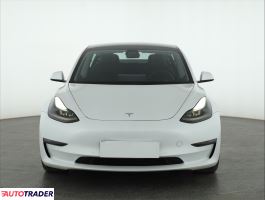 Tesla Model 3 2021 434 KM