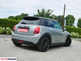 Mini One 2018 1.5 102 KM