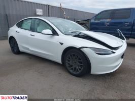 Tesla Model 3 - zobacz ofertę