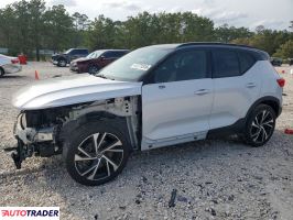 Volvo XC40 - zobacz ofertę