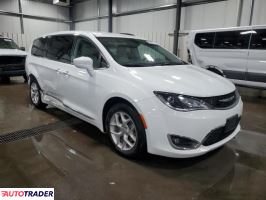 Chrysler Pacifica 2019 3