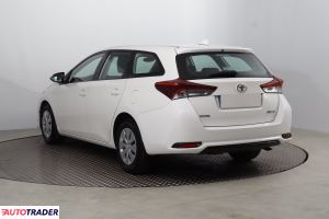 Toyota Auris 2016 1.4 88 KM