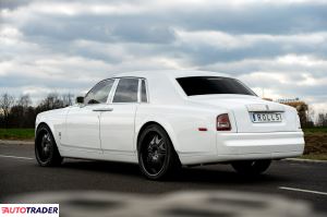 Rolls Royce Phantom 2004 6.8 570 KM