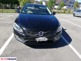 Volvo V60 2016 2.0 197 KM