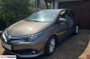 Toyota Avensis 2018 1.8 100 KM