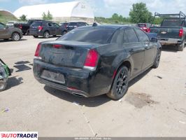 Chrysler 300C 2022 3