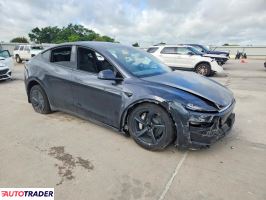 Tesla Model Y 2026