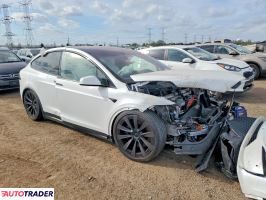 Tesla Model X 2022