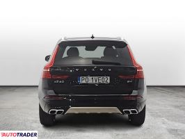 Volvo XC60 2021 2.0 197 KM