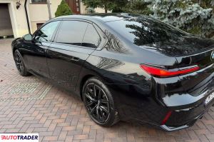 BMW 730 2024 3.0 340 KM