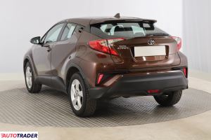 Toyota C-HR 2017 1.2 113 KM