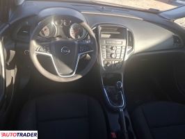 Opel Astra 2015 1.7 108 KM