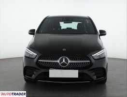 Mercedes B-klasa 2020 1.3 214 KM