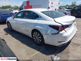 Lexus ES 2021 3
