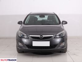 Opel Astra 2011 1.4 138 KM