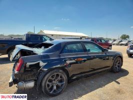 Chrysler 300C 2021 3