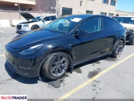 Tesla Model Y 2025 Tesla Model Y 2025