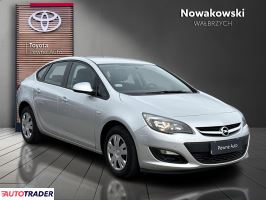 Opel Astra 2018 1.4 140 KM