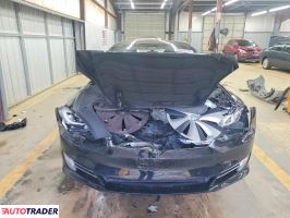 Tesla Model S 2020