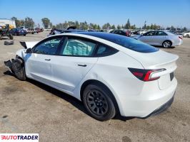 Tesla Model 3 2025
