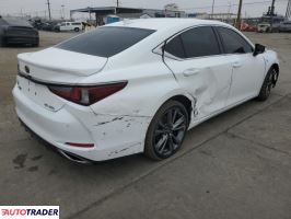 Lexus ES 2019 3