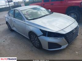 Nissan Altima - zobacz ofertę