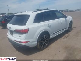 Audi Q7 2024 3