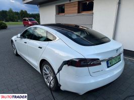 Tesla Model S 2017 387 KM