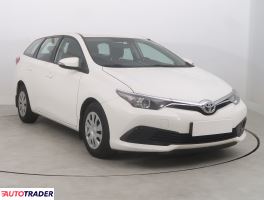 Toyota Auris 2015 1.4 88 KM Toyota Auris 2015 1.4 88 KM