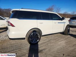 Lincoln Navigator 2025 3