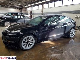 Tesla Model 3 - zobacz ofertę