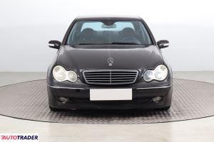 Mercedes C-klasa 2004 2.1 140 KM