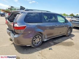 Toyota Sienna 2020 3