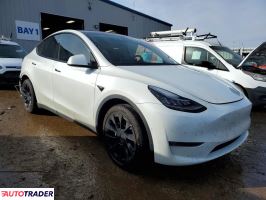 Tesla Model Y 2022