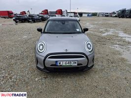 Mini Cooper 2023 1.5 136 KM