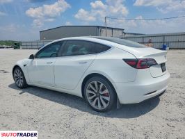 Tesla Model 3 2020