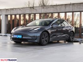 Tesla Model 3 - zobacz ofertę