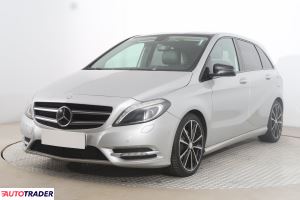 Mercedes B-klasa 2013 1.8 107 KM