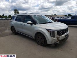 Kia Carnival 2025 3