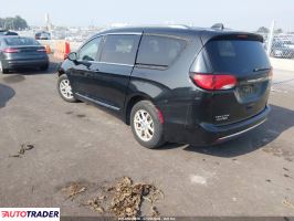 Chrysler Pacifica 2020 3