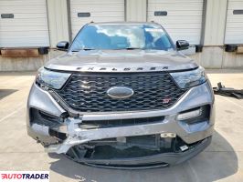 Ford Explorer 2022 3