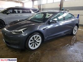Tesla Model 3 - zobacz ofertę