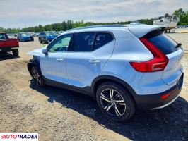 Volvo XC40 2025 2