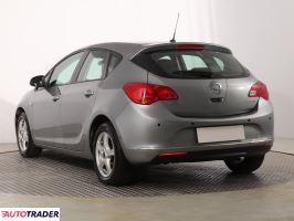 Opel Astra 2013 1.4 138 KM