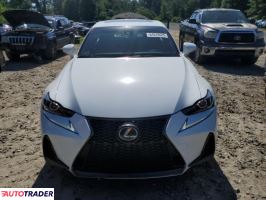 Lexus IS 2020 3