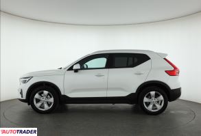 Volvo XC40 2024 2.0 160 KM