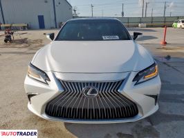 Lexus ES 2019 3